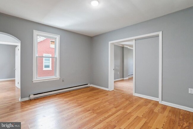 Building Photo - 655 S Potomac St