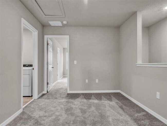 Building Photo - 743 Legacy Dr