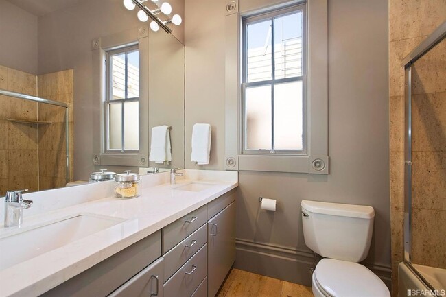 Building Photo - 226-230 Scott St