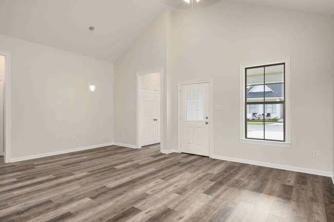 Building Photo - 105 Santa Marta Dr