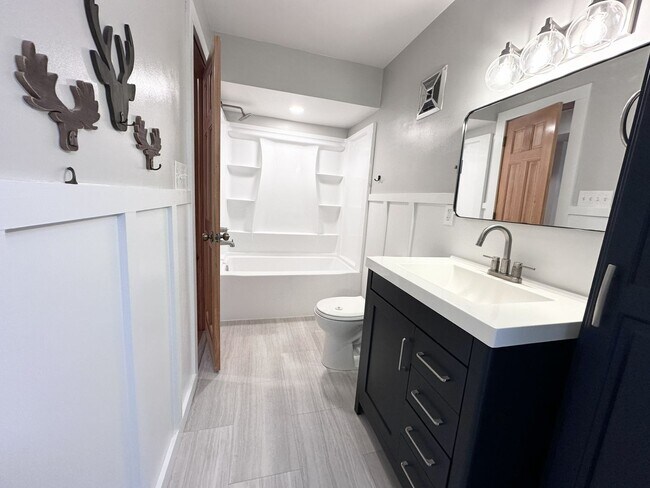 Building Photo - Updated Country Retreat with Modern Finishes & Peaceful Pungo Living