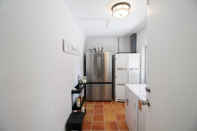 Building Photo - West of Trail Mid-Century Gem with New Designer Kitchen & Oversized Corner Lot