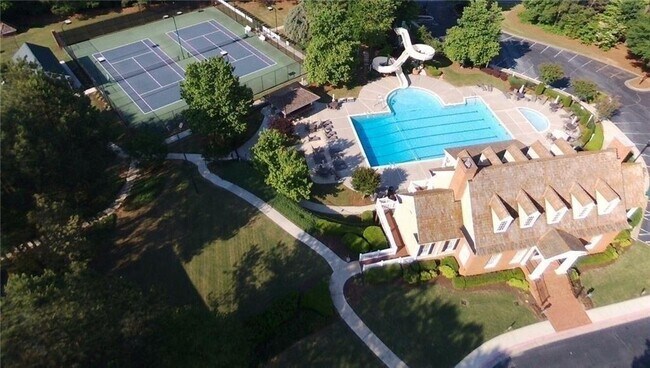 Building Photo - 600 Vinings Estates Dr SE