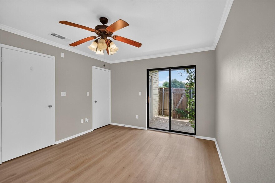 Building Photo - 3636 Greenacres Place Dr