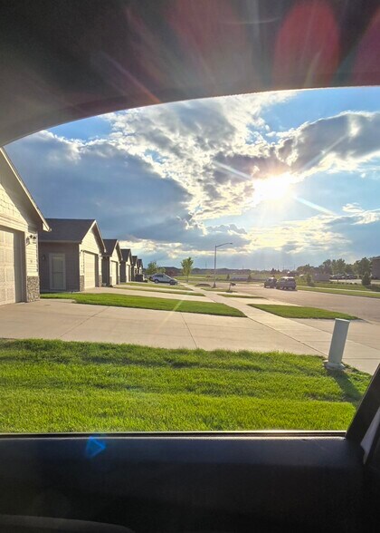 Sunnyside View from Driveway-Lots of Paved Walkways. - 3511 E Bison Trl