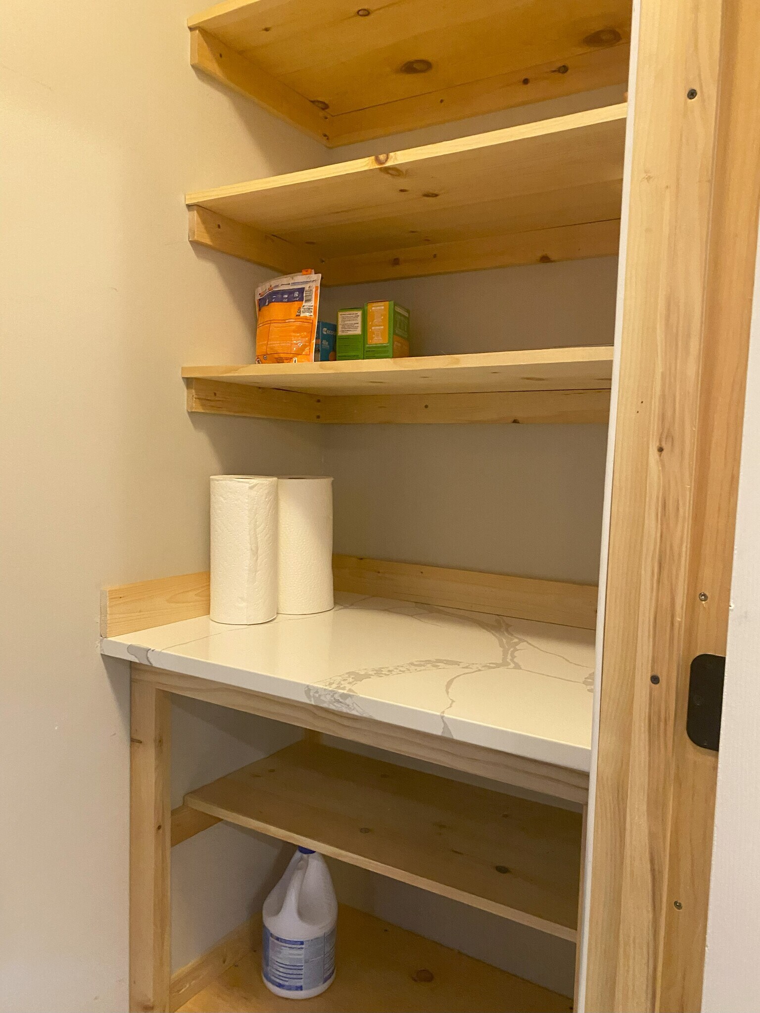 Building Photo - 46628 Drysdale Ter