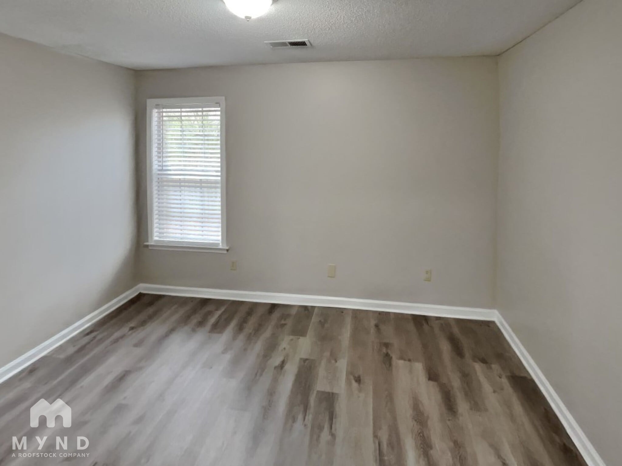 Building Photo - 9437 Bryant Trent Blvd