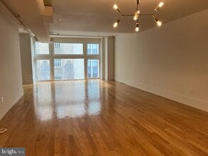 Building Photo - 1615 Walnut St