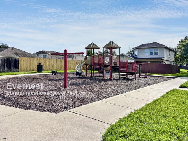 Building Photo - 8002 Arapahoe Ridge Ln