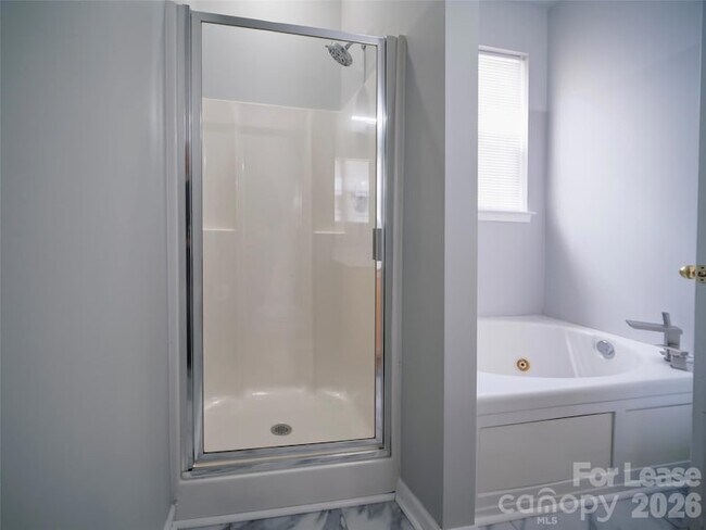 Building Photo - 1030 Boxelder Ln