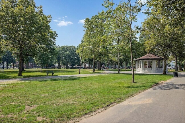 Building Photo - 277 Harrison Ave