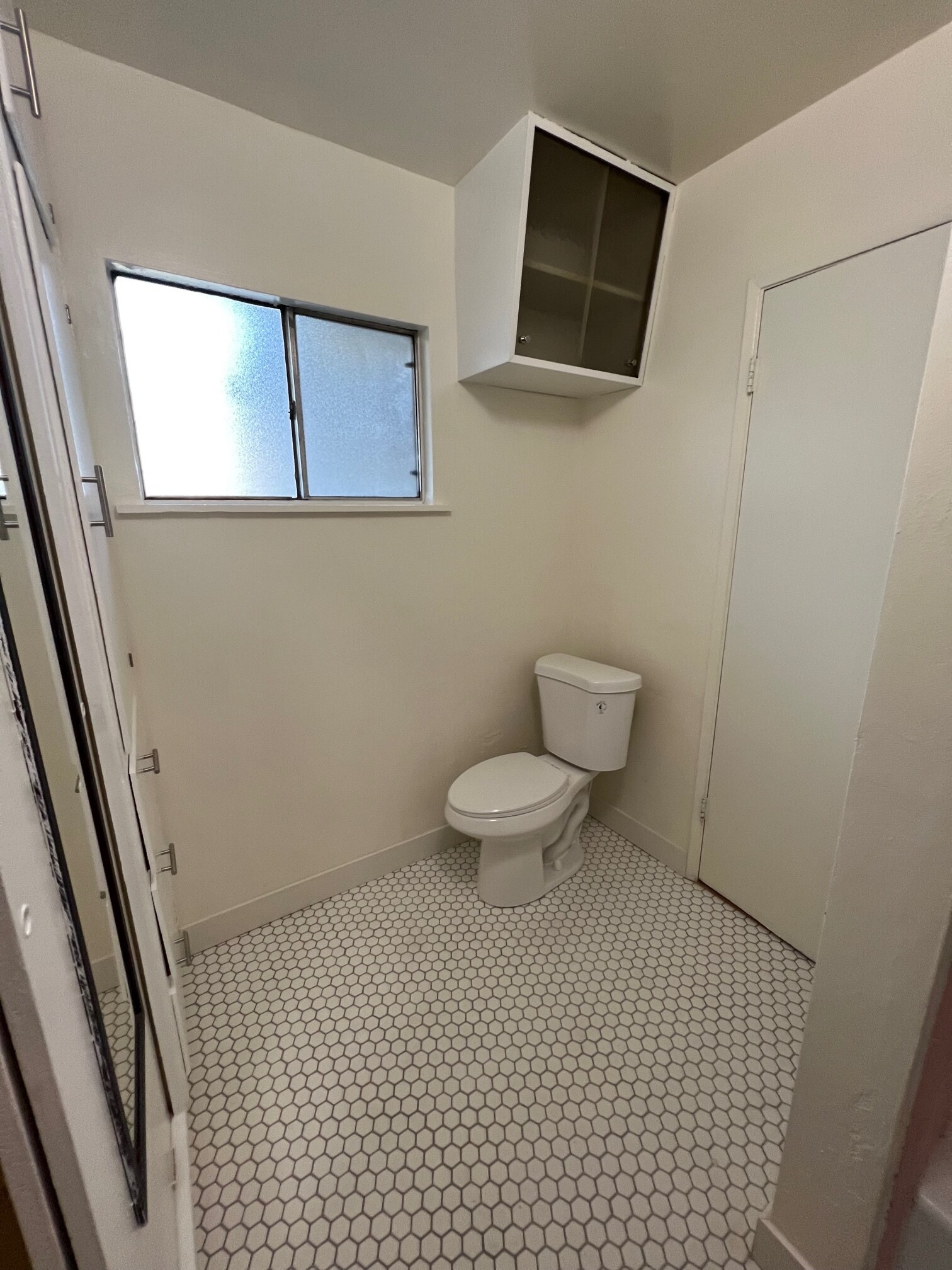 Bathroom - 2518 Drake St