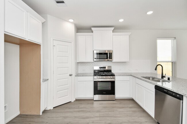 Building Photo - 1534 Revolution Way