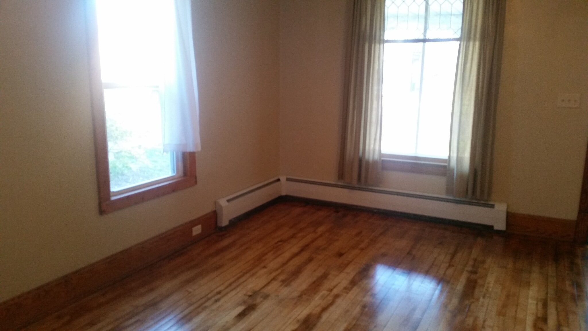 Living - 122 West Arch Street