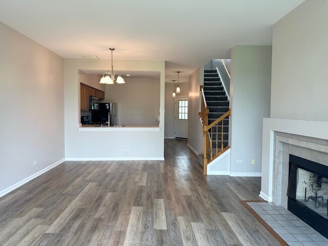 Building Photo - 179 Polaris Dr