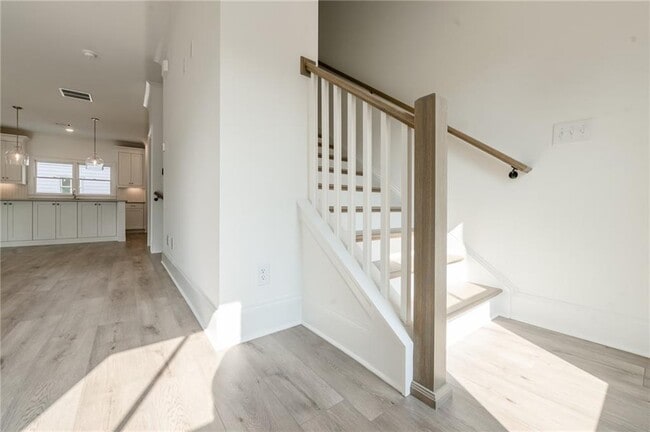 Building Photo - 3272 Stillwood Dr