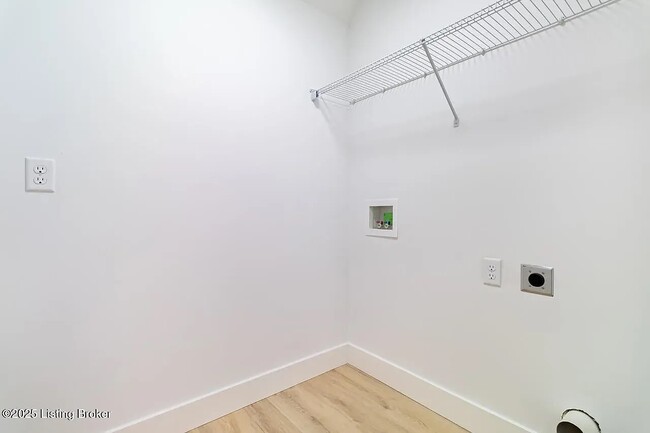 Building Photo - 1322 S Preston St