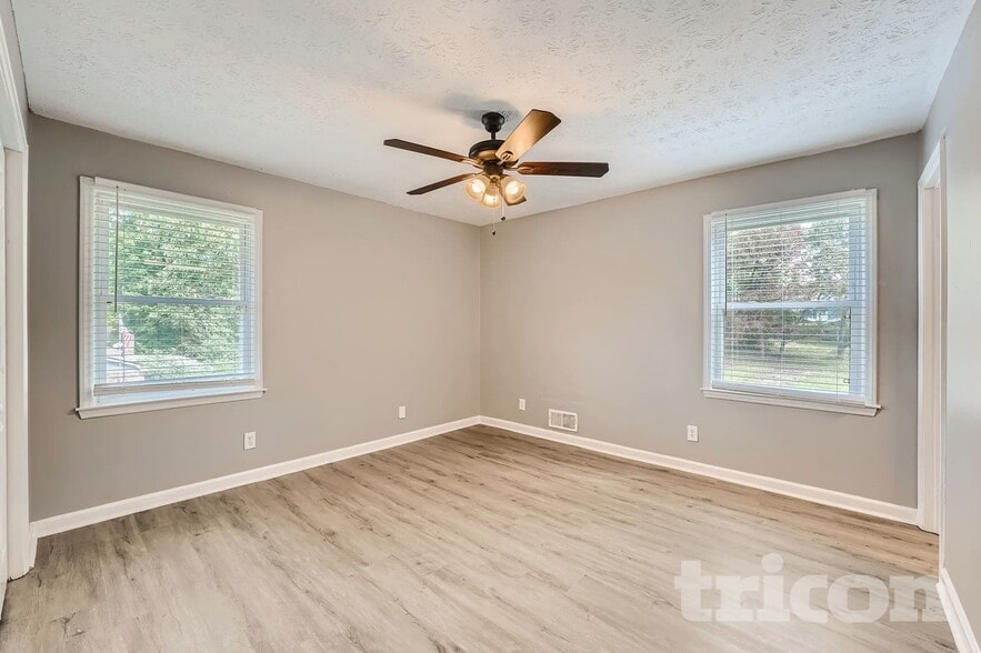 Building Photo - 105 Cook Ln