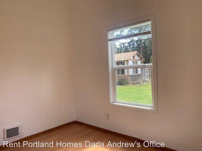 Building Photo - 2 br, 1 bath House - 6030 SW 170th Avenue