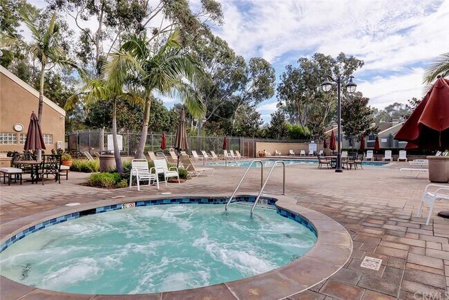 Building Photo - 22 Latitude Ct