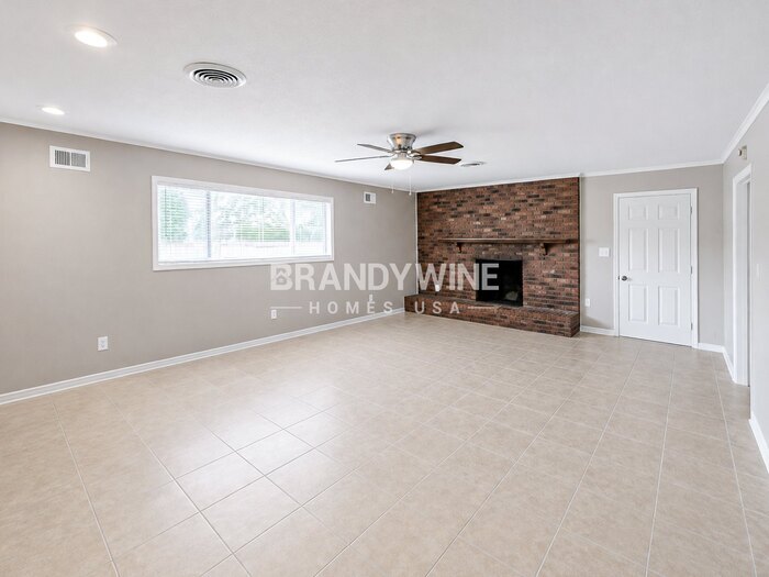 Building Photo - 2893 Knightway Rd
