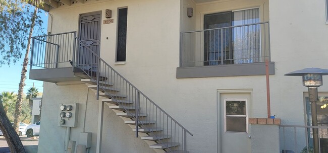 Building Photo - 14236 N Oakwood Ln