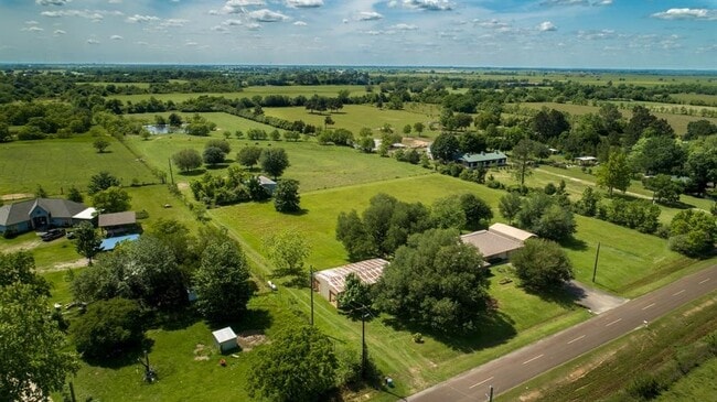 Building Photo - 21547 Binford Rd