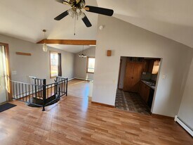 Building Photo - 917 Victory Hwy