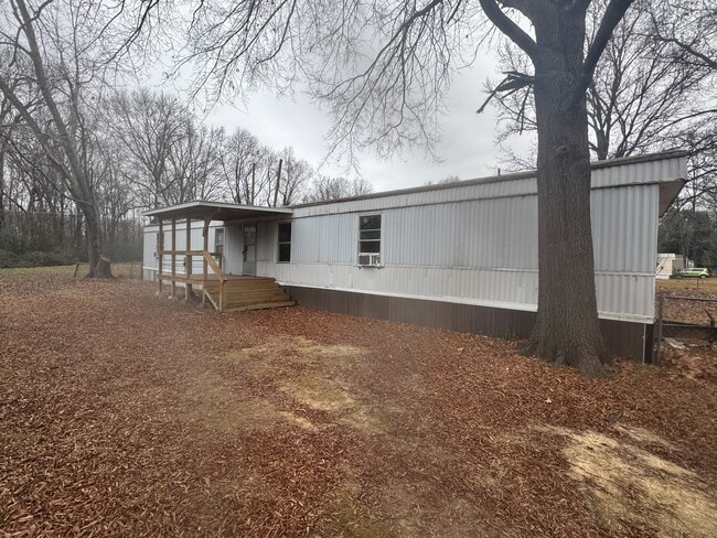 Building Photo - 1418 Stamps St