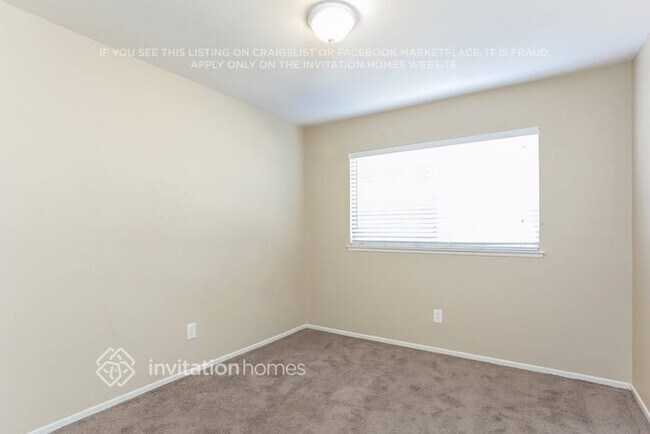 Building Photo - 24650 Myrna St