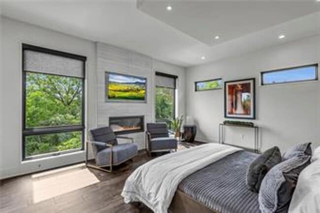 Building Photo - {5842} Luxury Rental in Forrest Ridge Esta...