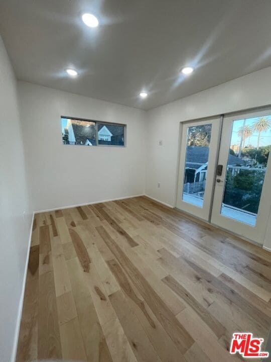 Building Photo - 245 Windward Ave