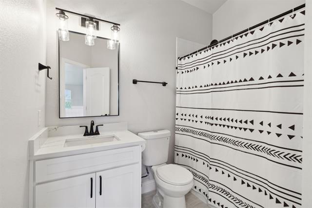 Building Photo - 1112 Piedmont Dr