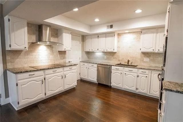 Building Photo - 9401 Blue Jay Way