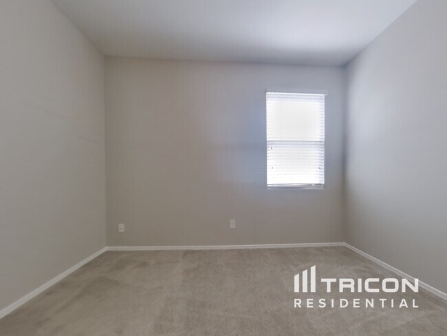 Building Photo - 29957 W Mitchell Ave