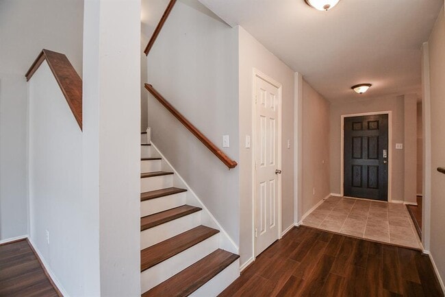 Building Photo - 4815 Mission Lake Ct