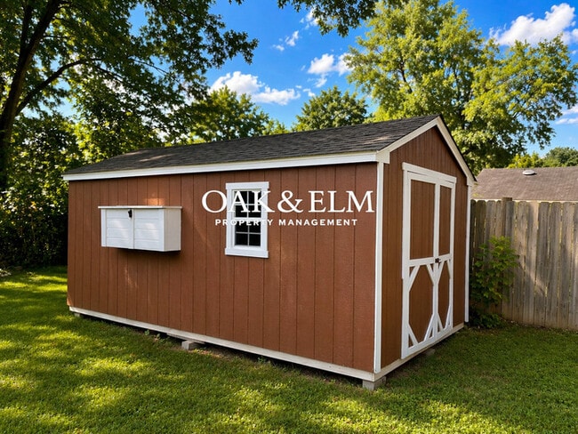 Building Photo - Welcome to this beautifully updated 4 bedrooms, 2 full bath, 1400 Square feet home