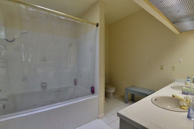 Building Photo - Incline Village: Condo - 2 Bedrooms, 2.5 Bathrooms, 1 Car Garage, Low Elevation, Walk to Lake.