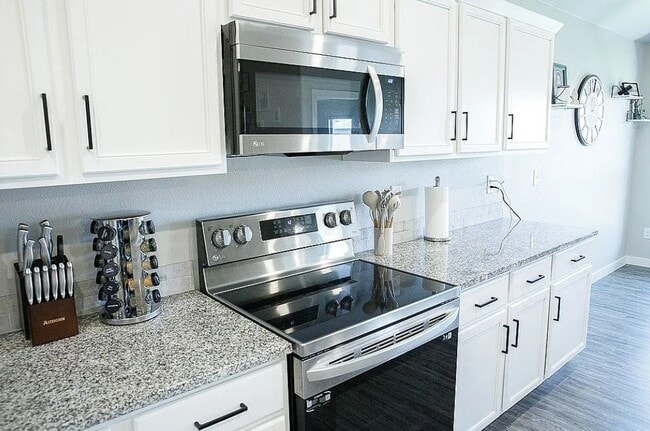 Building Photo - 1801 Callaway Pl