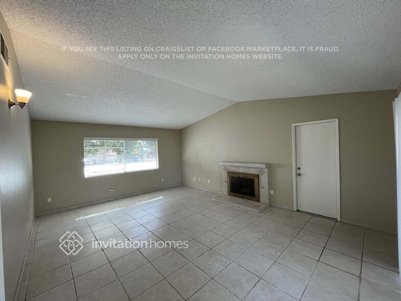 Building Photo - 12420 Falcon Ln