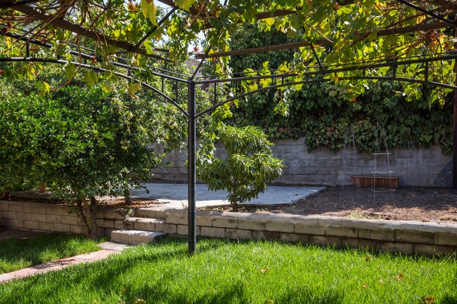 Building Photo - 2906 N Myers St