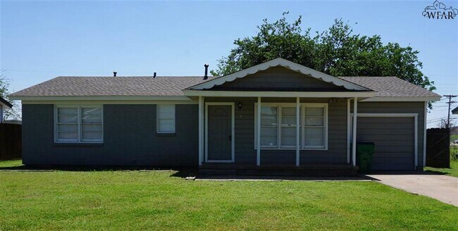 Primary Photo - 3 Bedroom Iowa Park Home