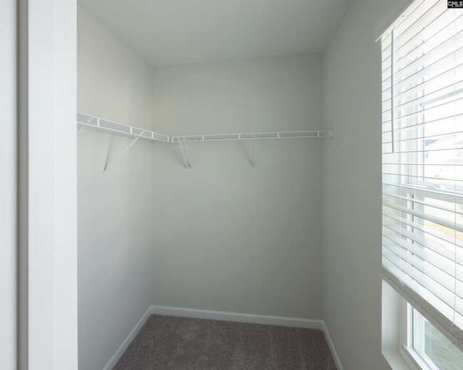 Building Photo - 815 N Desert Orch Ln