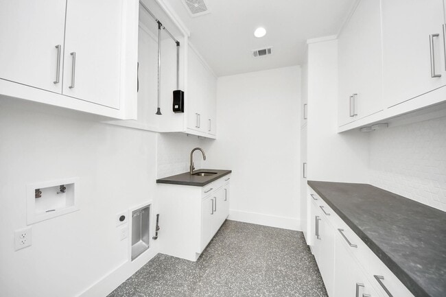 Building Photo - 2232 Swift Blvd