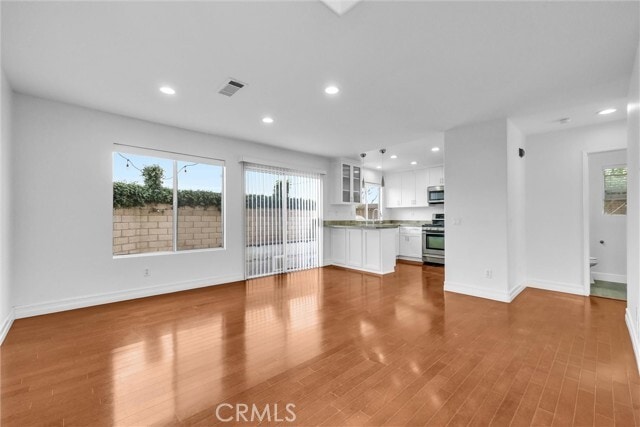 Building Photo - 431 W Bay St