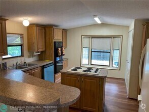 Building Photo - 3161 SW 53rd Ave