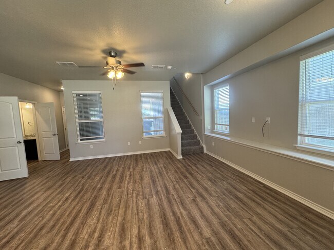 Building Photo - 720 Westfield Blvd