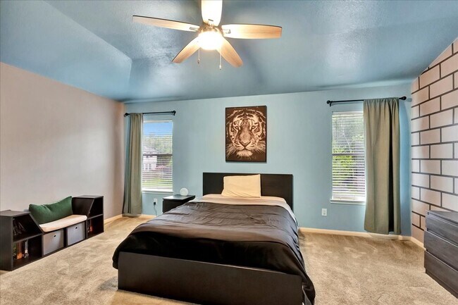 Building Photo - 4026 Bentwood Dr