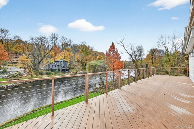 Building Photo - 165 Piermont Ave