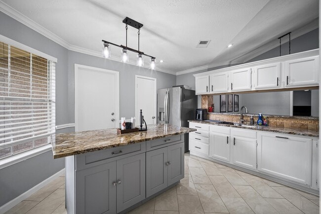 Building Photo - 1418 Pennygent Ln